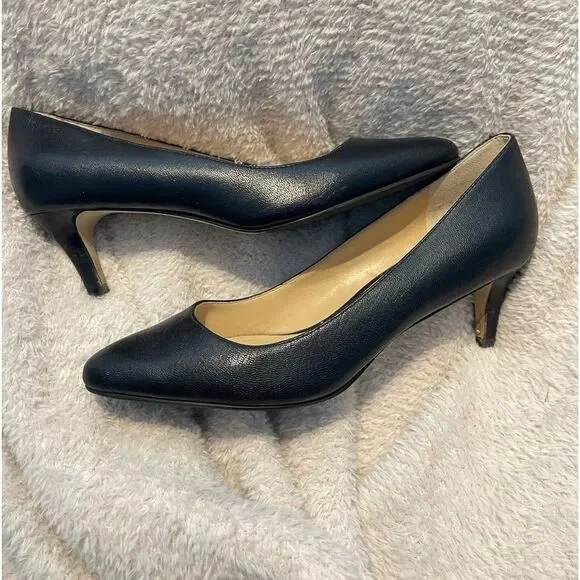 COLE HAAN Grand OS navy blue heels. Size 6B - Picture 2 of 8